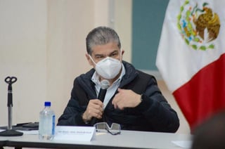 El gobernador Miguel Riquelme dio detalles del hospital móvil.
