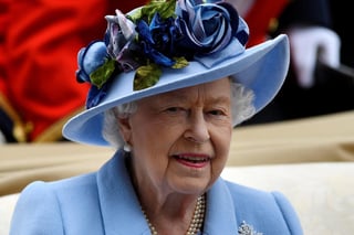 La reina, que hace unas semanas pronunció un discurso para animar a los británicos, tiene en Windsor un reducido número de personas que la atienden para evitar el riesgo de contagio, según han indicado fuentes de la realeza a los medios locales.
(ARCHIVO)