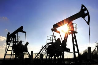 El petróleo tipo Brent del Mar del Norte, que cotiza en Europa, se vende en 20.66 dólares el barril, 1.33 dólares más que el cierre anterior, según cifras de Investing.  (ARCHIVO)
