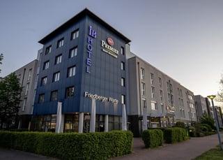 Las oficinas en el hotel de Mauersberger se alquilan por 199 euros (216 dólares) la semana. (ESPECIAL) 