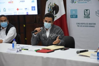 El Director General del IMSS, Zoé Alejandro Robledo Aburto, en su visita a Monclova reconoció que el Instituto que encabeza cometió fallas y omisiones al inicio de la pandemia. (ARCHIVO)