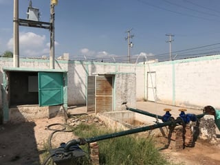 Habitantes del fraccionamiento Los Álamos en Gómez Palacio reportaron que hay baja presión de agua potable en sus casas. (CORTESÍA)