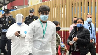 Durante la emergencia sanitaria por el nuevo coronavirus SARS-CoV-2, la Subsecretaría de Derechos Humanos de la Secretaría de Gobernación ha registrado 47 agresiones contra personal del sector salud en 22 estados de la República. (ARCHIVO)