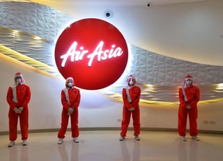 Air Asia mantiene así protegido a su personal. (INTERNET)