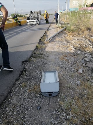 Los daños materiales del aparatoso accidente se estimaron en aproximadamente 80 mil pesos. (EL SIGLO DE TORREÓN)