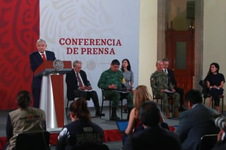 López Obrador anunció que hoy inicia la aplicación del Plan DN-III y el Plan Marina, lo cual aseguró que reforzará la estrategia contra el COVID-19 en México. (NOTIMEX)