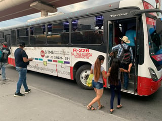 La fracción legislativa de Morena en el Congreso de Nuevo León denunció que suspender el servicio del transporte público es ilegal, de acuerdo a la Ley de Movilidad y Accesibilidad del Estado. (ARCHIVO)
