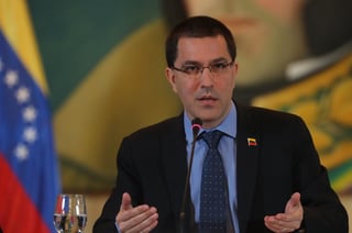 El canciller venezolano, Jorge Arreaza, exigió hoy que el gobierno colombiano encabezado por Iván Duque, rinda cuentas sobre la preparación militar que recibió el grupo de mercenarios capturados por las fuerzas armadas venezolanas el pasado 3 de mayo. (ARCHIVO) 