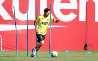 El astro argentino Lionel Messi durante una práctica individual ayer, en las instalaciones del equipo.