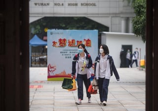 Cerca de 200 estudiantes de la escuela secundaria de Fengtai han usado el dispositivo cada día desde el pasado jueves.
(EFE)