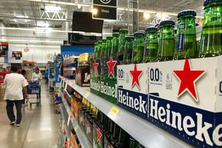 El inventario que se encuentra en el mercado de las cerveceras Grupo Modelo y Heineken estaría casi agotado. (ARCHIVO)
