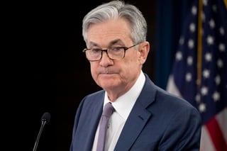 El presidente banco central estadounidense advirtió el miércoles sobre el peligro de una recesión prolongada y exhortó a la Casa Blanca y al Congreso a tomar más medidas para evitar un daño económico profundo. (ARCHIVO) 