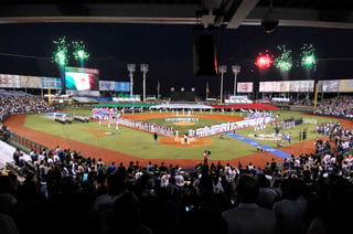 La Confederación de Béisbol Profesional del Caribe advirtió que la Serie del Caribe 2021 programada para celebrarse en Mazatlán, podría moverse si persiste el 'aparente diferendo' entre el equipo profesional de esa ciudad y las autoridades municipales. (ARCHIVO)