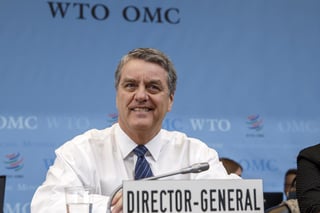 El titular de la Organización Mundial del Comercio (OMC), Roberto Azevedo, le dijo a gobiernos miembros que planea renunciar al cargo antes de terminar su periodo en 2021, según fuentes. (ARCHIVO)