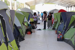 Una coalición de abogados y activistas de derechos humanos demandó al Gobierno del presidente Donald Trump para obtener información sobre el envío a México de decenas de miles de personas que habían llegado a Estados Unidos buscando asilo. (ARCHIVO) 