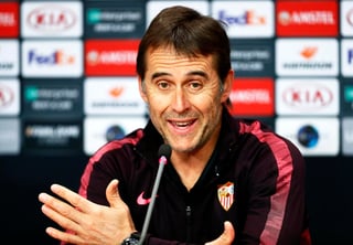 El entrenador español del Sevilla, Julen Lopetegui, confesó que durante la gestión de José Luis Higuera en el Club Guadalajara fue contactado para dirigir a las Chivas. (ARCHIVO)