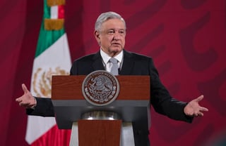 En su conferencia de prensa, en Palacio Nacional, el presidente López Obrador fustigó la manera en que medios nacionales e internacionales han mostrado situaciones de angustia, dolor, tristeza, por la pandemia del coronavirus.
(EL UNVIERSAL)
