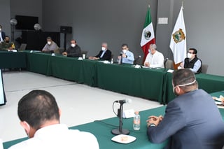 La reactivación de actividades económicas en Coahuila será por etapas y con evaluaciones constantes sanitarias, así lo informó durante el lunes el gobernador de la entidad, Miguel Riquelme Solís. (FERNANDO COMPEÁN)