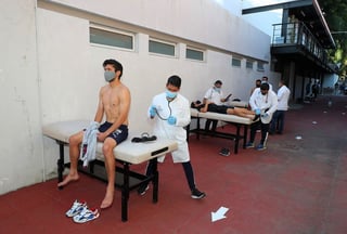 Los jugadores de Chivas se realizaron la prueba de COVID el lunes. (EFE)