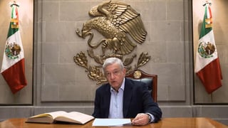 La tarde de este domingo, el presidente Andrés Manuel López Obrador señaló que pese a que el país se está en un momento muy difícil de la pandemia de COVID-19 (en la meseta de incidencia), todo indica que la curva va en descenso. (ESPECIAL)