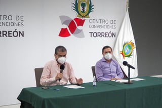 Tras la reunión interestatal entre Miguel Riquelme (Coahuila) y José Rosas Aispuro (Durango) se decidió homologar criterios para atender la pandemia de COVID-19, enfermedad causada por el nuevo coronavirus SARS-CoV-2, en México. (ERICK SOTOMAYOR)