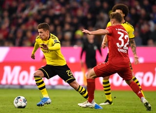 Borussia Dortmund no tiene otra opción que ganarle hoy al Bayern Múnich para frenar lo que sería el avance del club bávaro de un octavo título seguido en la Bundesliga. (ARCHIVO)
