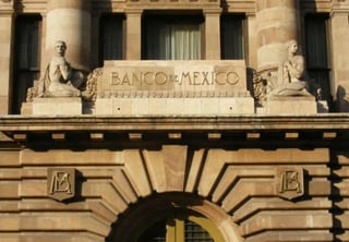 Al presentar el informe de la Balanza de pagos de enero-marzo de este año, Banxico señaló que las medidas para evitar la propagación del COVID-19 afectaron la actividad económica mundial.
(ARCHIVO)
