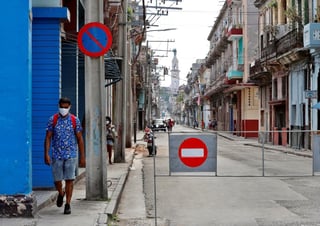 Cuba registró un ligero repunte en los contagios diarios del COVID-19 este martes con 16 nuevos casos del virus, en otra jornada sin muertes en la que la isla acumula ya 1,963 positivos. (ARCHIVO) 