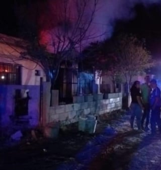 Un hombre de 74 años de edad murió en las instalaciones del Hospital De Francisco I. Madero donde recibía atención médica luego de presentar múltiples quemaduras por el incendio que arrasó con todo en su casa. (EL SIGLO DE TORREÓN)