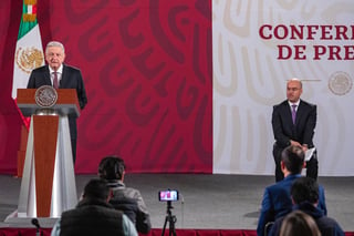 López Obrador reiteró su llamado a no heredar deudas públicas en los estados, y a establecer un plan de austeridad en las entidades federativas, como eliminar gastos superfluos. (EL UNIVERSAL)