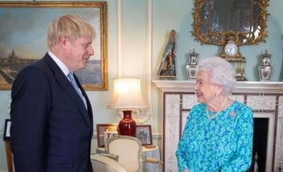 De acuerdo con la revista 'People', el primer ministro británico ha sido captado recientemente saliendo del palacio de Buckingham en ropa deportiva después de haber trotado por los alrededores de la residencia oficial de la reina Isabel II.
(ARCHIVO)