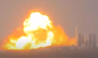 Se trataba del cohete experimental SN4 de SpaceX, mismo que terminó envuelto en llamas.
(YOUTUBE)