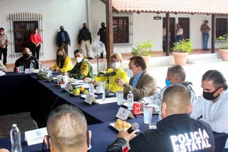 La tierra de Don Venustiano Carranza fue sede de la reunión del Consejo Regional de Seguridad Pública, donde se establecieron acciones en coordinación, buscando reforzar la estrategia de vigilancia, seguridad, prevención e inhibición de la delincuencia.  (SERGIO RODRÍGUEZ)
