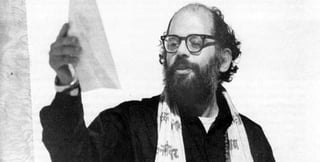 Ginsberg, a quien se recuerda este miércoles a 94 años de su nacimiento, es considerado un icono de la contracultura de los años 60. (ESPECIAL)