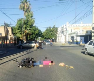 Los hechos de registraron cerca de las 8:45 de la mañana de este viernes en el cruce de la calle Santiago Lavín y la avenida Miguel Hidalgo de dicho sector habitacional.
(EL SIGLO DE TORREÓN)
