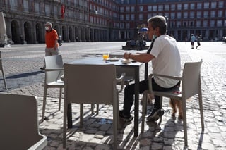 El estado de alarma decretado el 14 de marzo en España, prorrogado varias veces, terminará el 21 de junio, cuando se hayan suavizado las restricciones más drásticas. (ARCHIVO)