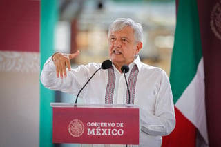 En el último día de actividades por el sureste del país, el presidente Andrés Manuel López Obrador hizo un llamado a la administraciones federal y estatales a crear mecanismo para proteger las obras públicas y con ello evitar que sean privatizadas. (EL UNIVERSAL)