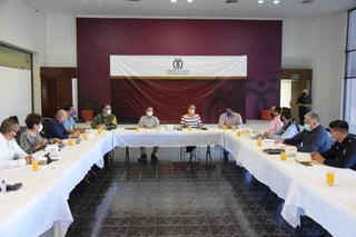 Ayer se reunieron las autoridades en Gómez Palacio para definir el periodo de la suspensión de actividades no esenciales.