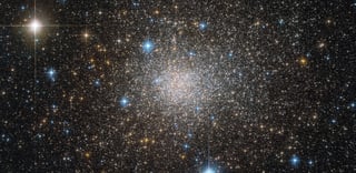 Un equipo internacional de astrónomos ha descubierto que las estrellas extremadamente calientes que se esconden en los cúmulos estelares están plagadas de manchas gigantes. (ARCHIVO) 