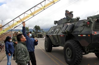 La llegada de 53 asesores militares estadounidenses a Colombia para apoyar en el combate al narcotráfico mantiene la tensión en el país andino. (ARCHIVO)