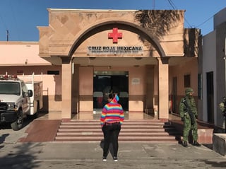 El hombre fue trasladado a las instalaciones de la Cruz Roja de la ciudad de Gómez Palacio para su atención médica. (EL SIGLO DE TORREÓN)