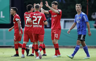 La marcha sin precedente del Saarbrücken de la cuarta división hasta las semifinales de la Copa de Alemania se cortó abruptamente el martes, con una derrota por 3-0 ante el Bayer Leverkusen en un estadio vacío. (ARCHIVO)