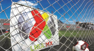 Después de una inactividad de más de cuatro meses por la pandemia de coronavirus, el futbol mexicano regresará a las canchas a fines de julio. (ARCHIVO)