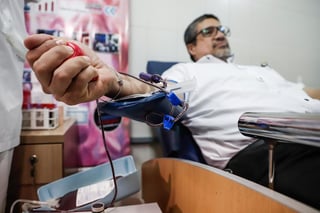 La Secretaría de Salud (Ssa) del gobierno federal informó que a causa de la epidemia de COVID-19 en México, la donación de sangre ha disminuido hasta 85%, en abril y mayo pasado, comparado con los mismos meses del 2019. (ARCHIVO)