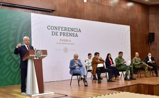 López Obrador reconoció que algunas empresas extranjeras están inconformes porque se está poniendo orden y ya no se les permite hacer y deshacer. (EFE)