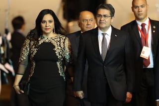 Juan Orlando Hernández es el primer jefe de Estado latinoamericano en contraer COVID-19. (EFE)