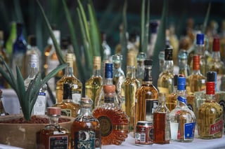 Tras cuatro años de iniciado el registro, el tequila mexicano obtuvo la figura de Marca de Certificación en Singapur, informó este lunes el Consejo Regulador del Tequila (CRT) de México. (ARCHIVO)