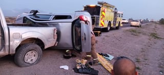 El accidente vial se registró cerca de las 6:30 de la mañana de este miércoles sobre el kilómetro 19 de la carretera libre a Jiménez, Chihuahua.
(EL SIGLO DE TORREÓN)