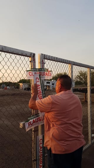Francisco Contreras Obregón, coordinador regional de Protección Civil del Estado de Coahuila, dio a conocer la clausura del lugar donde fue localizado almacenado el combustible, trasladándose al lugar tras la noche del lunes pasado. (EL SIGLO COAHUILA)