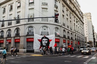 La casa natal del revolucionario argentino Ernesto 'Che' Guevara, que conserva parte del acervo de uno de los principales líderes de la revolución cubana, fue puesta a la venta en la ciudad de Rosario. (ESPECIAL) 